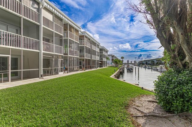 130 Doolen Court 108, North Palm Beach, FL 33408