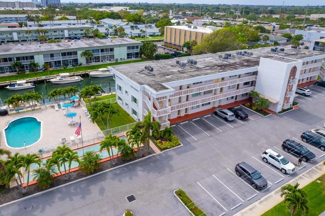 130 Doolen Court 108, North Palm Beach, FL 33408