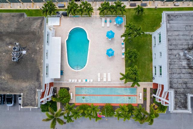 130 Doolen Court 108, North Palm Beach, FL 33408