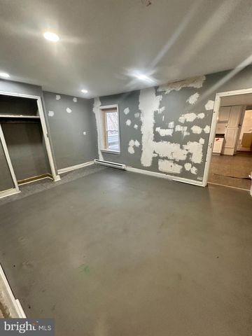 306 S QUEEN ST, York, PA 17403