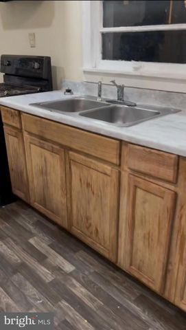 306 S QUEEN ST, York, PA 17403