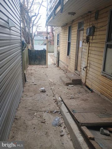 306 S QUEEN ST, York, PA 17403