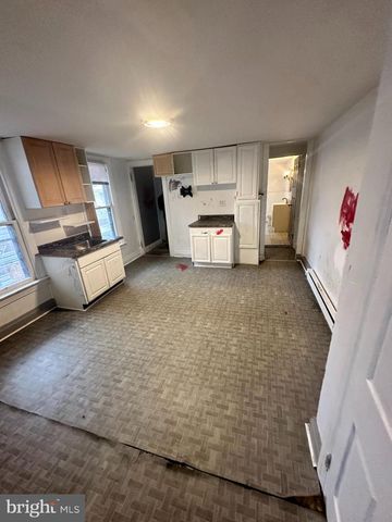 306 S QUEEN ST, York, PA 17403