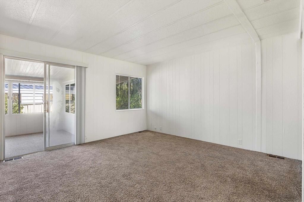 Image 12 of property listing at 2130 Sunset Drive 55, Vista, CA 92081