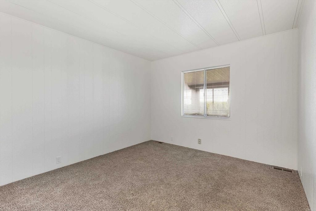 Image 19 of property listing at 2130 Sunset Drive 55, Vista, CA 92081