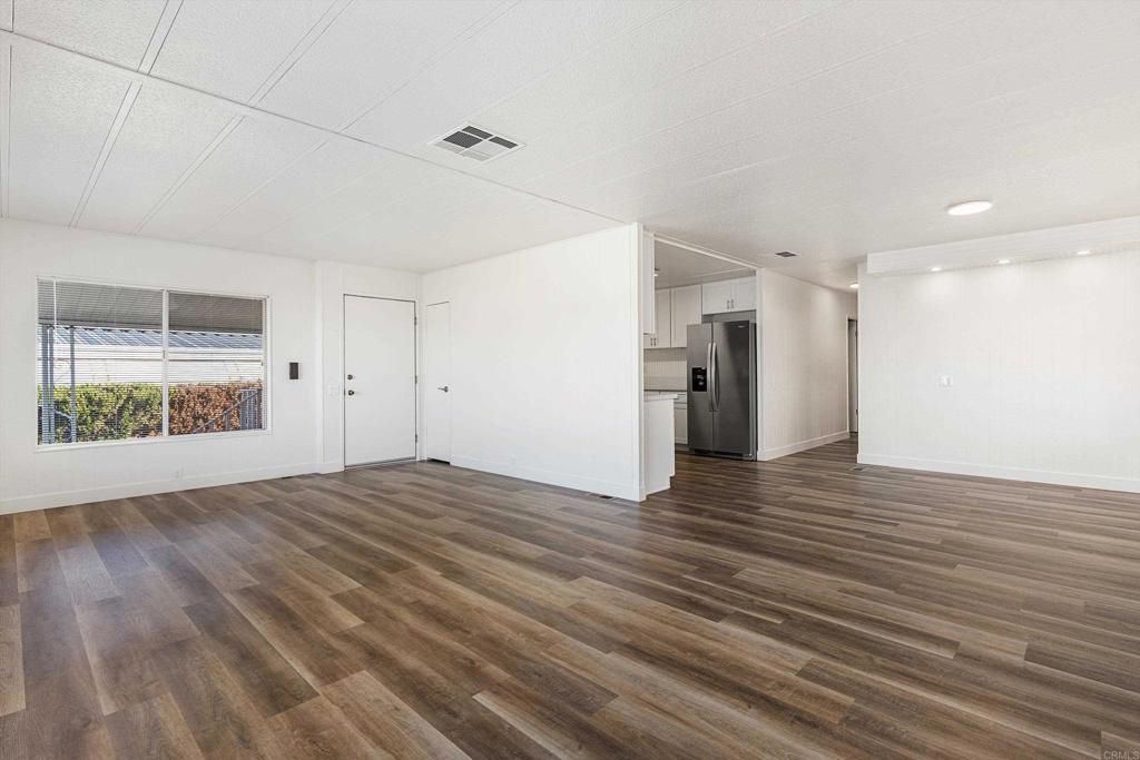 Image 9 of property listing at 2130 Sunset Drive 55, Vista, CA 92081