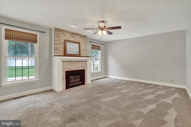 119 MEADOW HILL DR, York, PA 17402