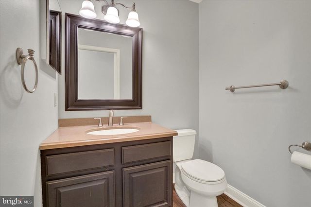 119 MEADOW HILL DR, York, PA 17402