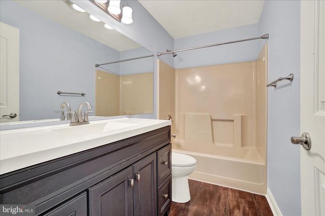 119 MEADOW HILL DR, York, PA 17402