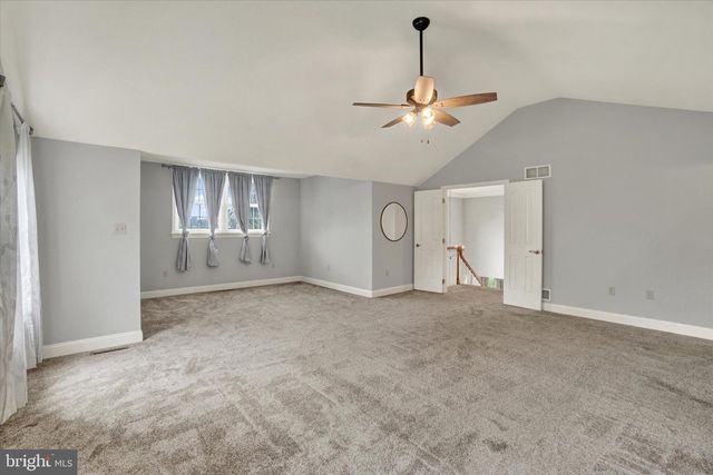 119 MEADOW HILL DR, York, PA 17402