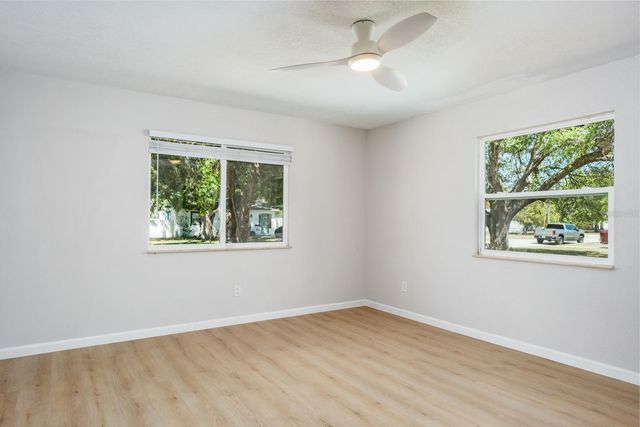 4228 37TH AVENUE N, St Petersburg, FL 33713