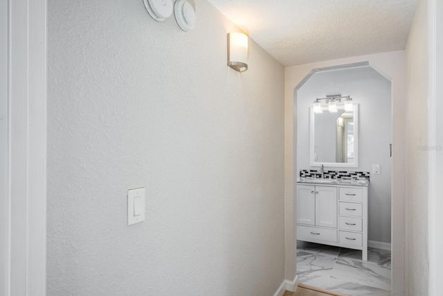 4228 37TH AVENUE N, St Petersburg, FL 33713