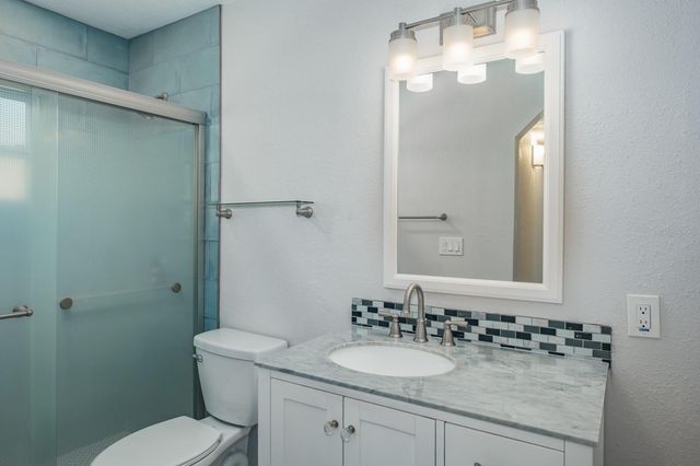 4228 37TH AVENUE N, St Petersburg, FL 33713