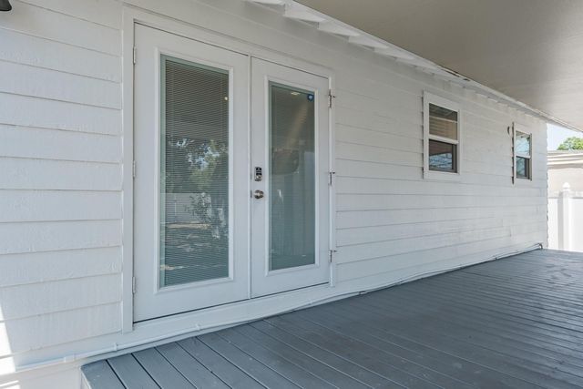 4228 37TH AVENUE N, St Petersburg, FL 33713