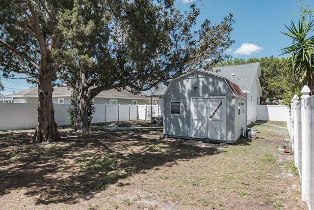 4228 37TH AVENUE N, St Petersburg, FL 33713