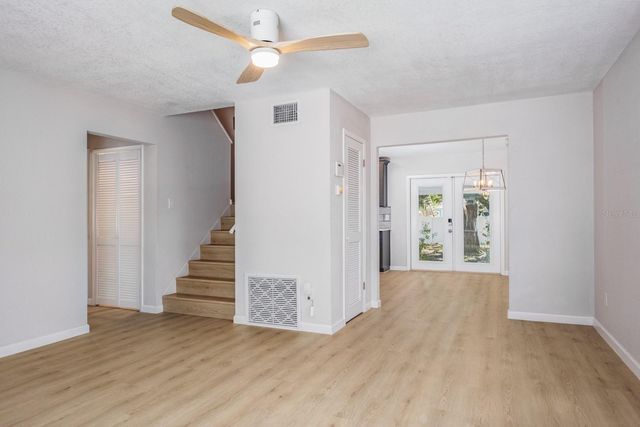 4228 37TH AVENUE N, St Petersburg, FL 33713