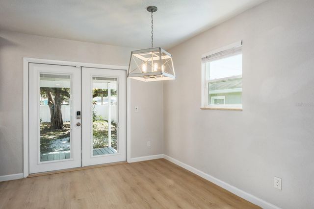 4228 37TH AVENUE N, St Petersburg, FL 33713