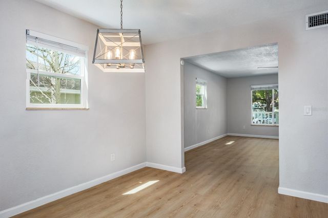 4228 37TH AVENUE N, St Petersburg, FL 33713