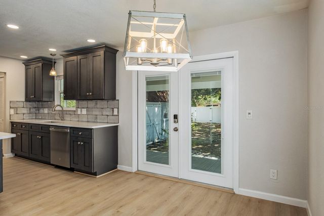 4228 37TH AVENUE N, St Petersburg, FL 33713