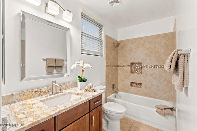 13151 N Pioneer Way, Oro Valley, AZ 85755