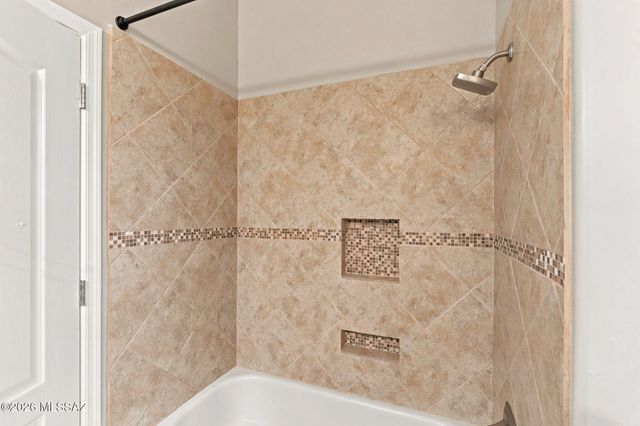 13151 N Pioneer Way, Oro Valley, AZ 85755