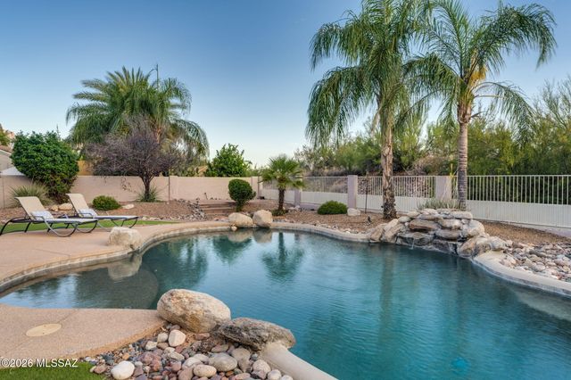 13151 N Pioneer Way, Oro Valley, AZ 85755