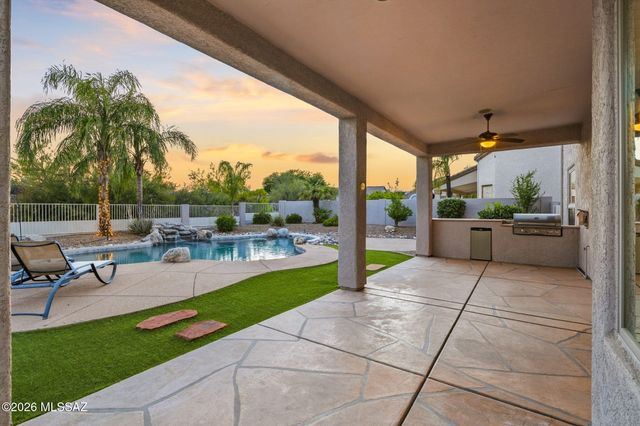 13151 N Pioneer Way, Oro Valley, AZ 85755