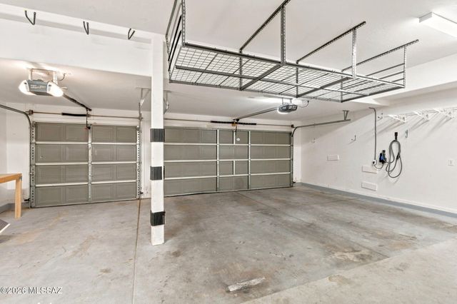 13151 N Pioneer Way, Oro Valley, AZ 85755