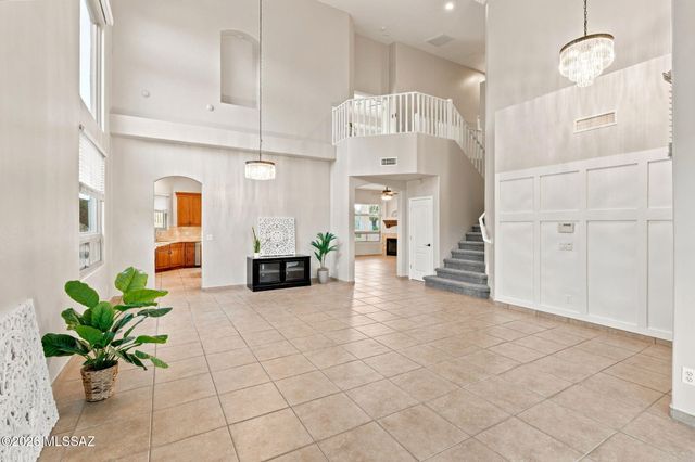 13151 N Pioneer Way, Oro Valley, AZ 85755