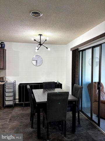 18 MEDITERRANEAN CT, Barnegat, NJ 08005