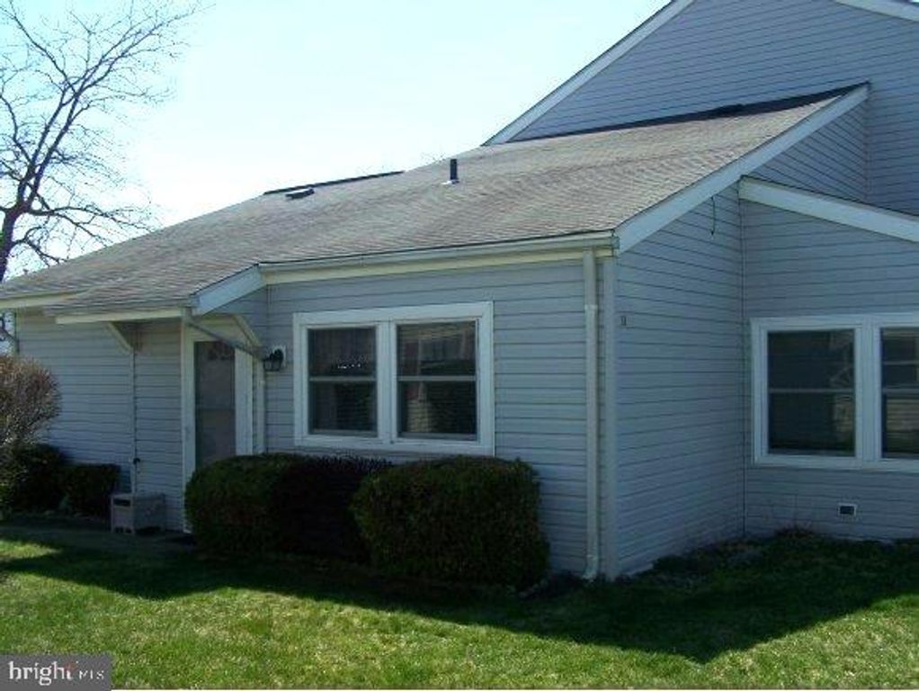 18 MEDITERRANEAN CT, Barnegat, NJ 08005