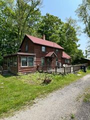 7530 Warren Woods Road, Three Oaks, MI 49128