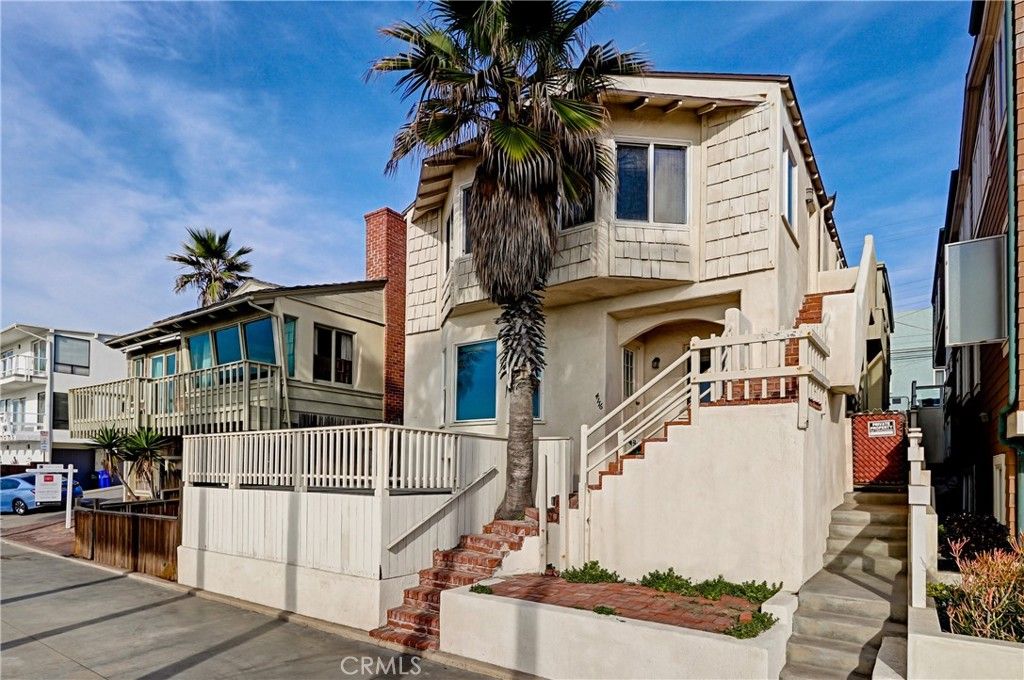 Image 2 of property listing at 4117 Ocean Drive, Manhattan Beach, CA 90266