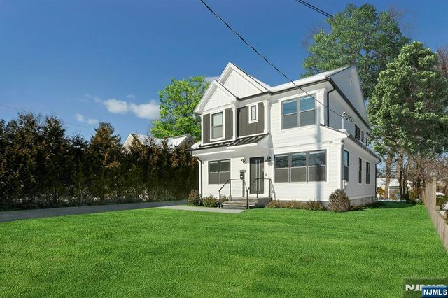 676 Ridgewood Road, Oradell, NJ 07649