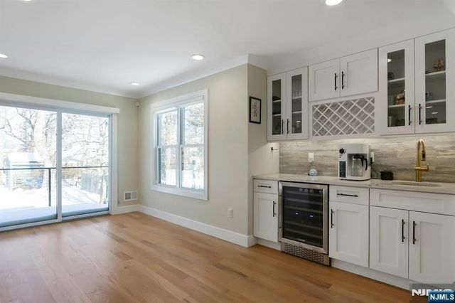 676 Ridgewood Road, Oradell, NJ 07649