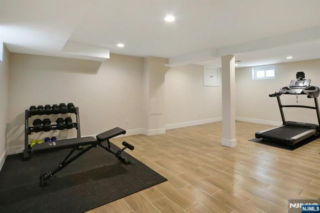 676 Ridgewood Road, Oradell, NJ 07649