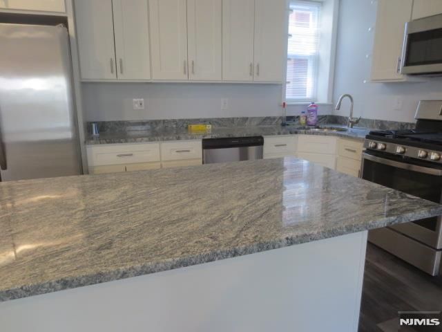 13 Columbia Terrace, Edgewater, NJ 07020