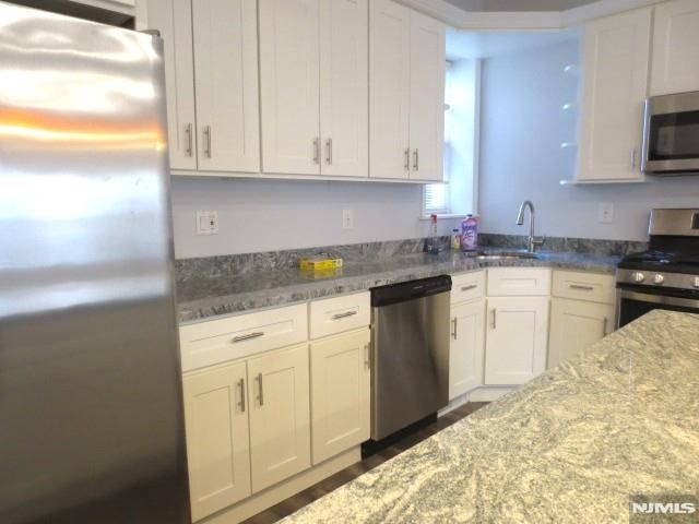 13 Columbia Terrace, Edgewater, NJ 07020