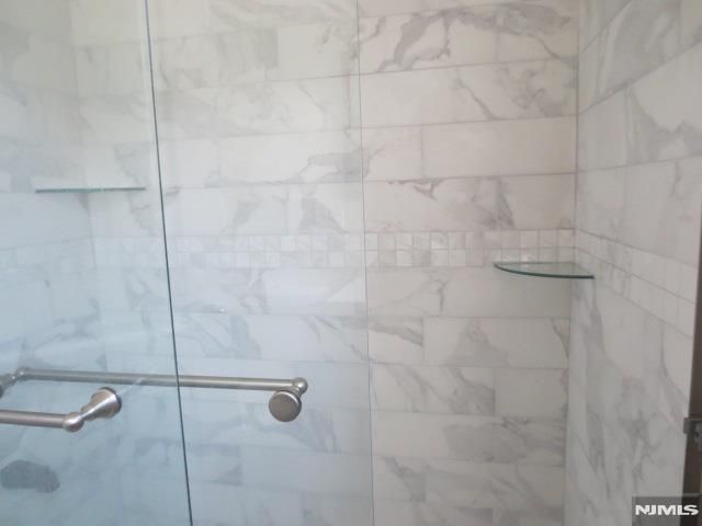 13 Columbia Terrace, Edgewater, NJ 07020