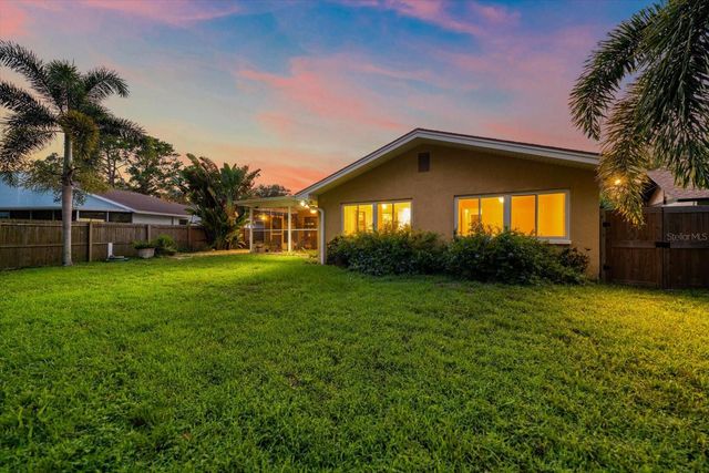 12811 LAKE DRIVE, Largo, FL 33774