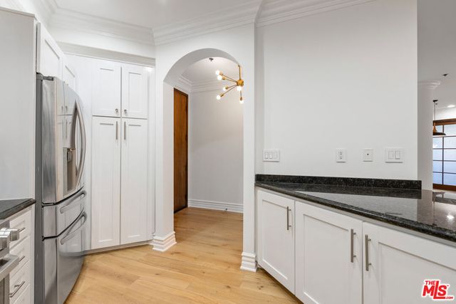 850 N Croft Avenue 303, Los Angeles, CA 90069