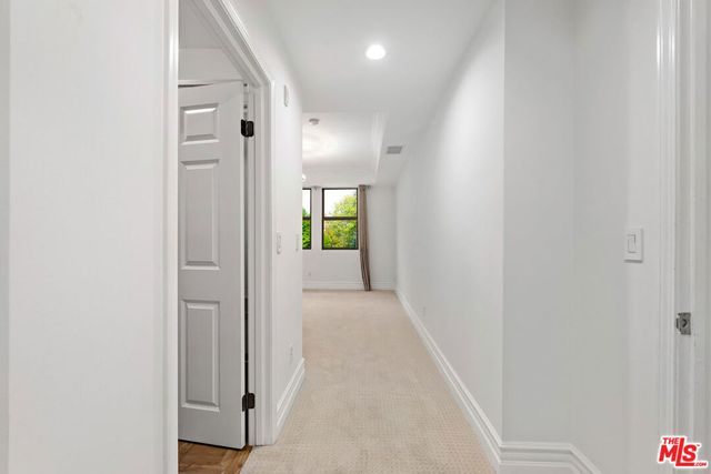 850 N Croft Avenue 303, Los Angeles, CA 90069