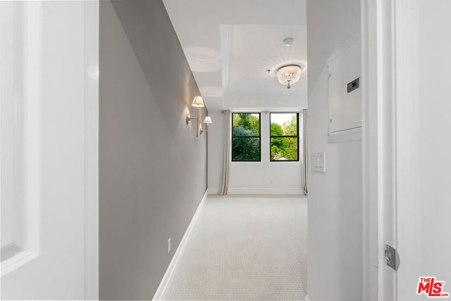 850 N Croft Avenue 303, Los Angeles, CA 90069