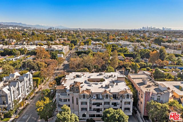 850 N Croft Avenue 303, Los Angeles, CA 90069