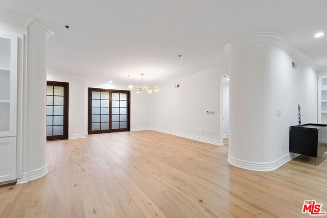 850 N Croft Avenue 303, Los Angeles, CA 90069