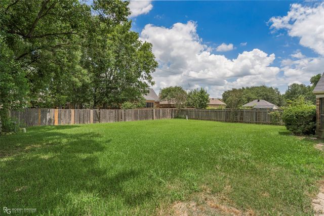 561 Northpark Drive, Bossier City, LA 71111