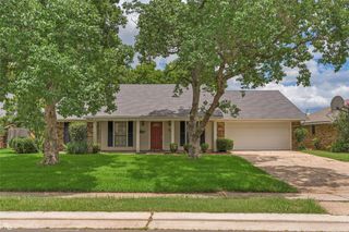 561 Northpark Drive, Bossier City, LA 71111