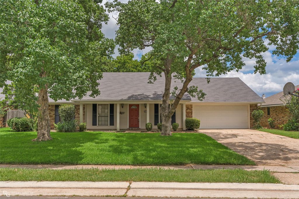 561 Northpark Drive, Bossier City, LA 71111