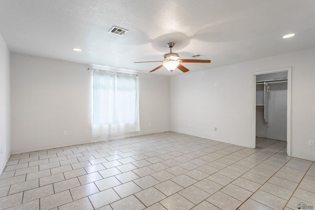 1910 E Los Olivos Dr, San Luis, AZ 85336