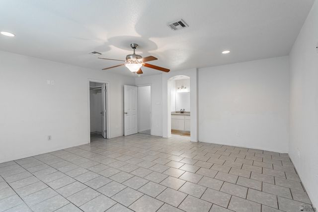 1910 E Los Olivos Dr, San Luis, AZ 85336